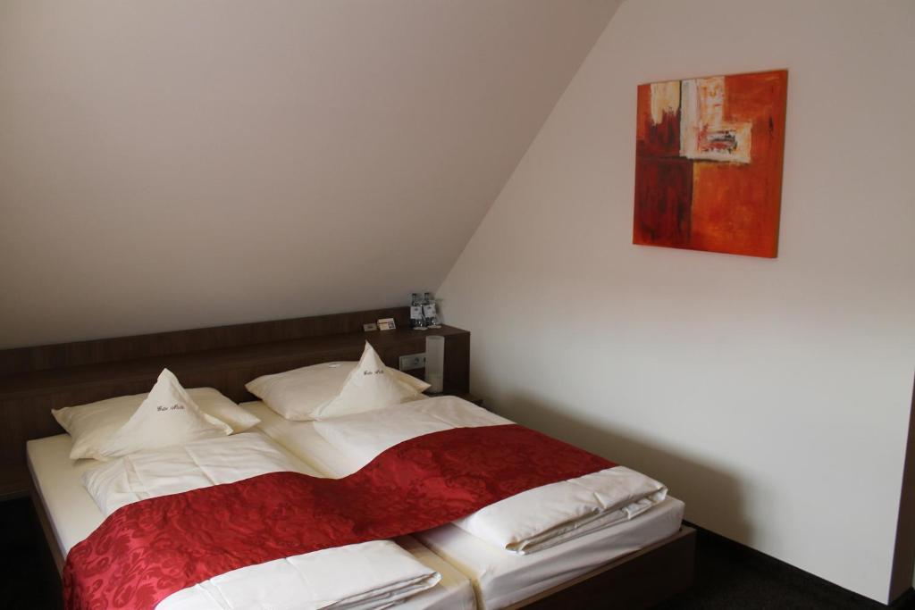 Hotel Schwanen Köngen Værelse billede