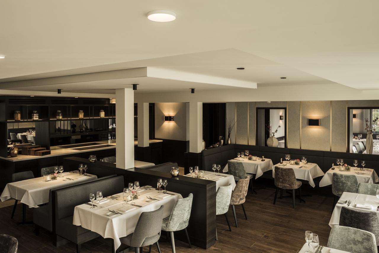 Hotel Schwanen Köngen Eksteriør billede