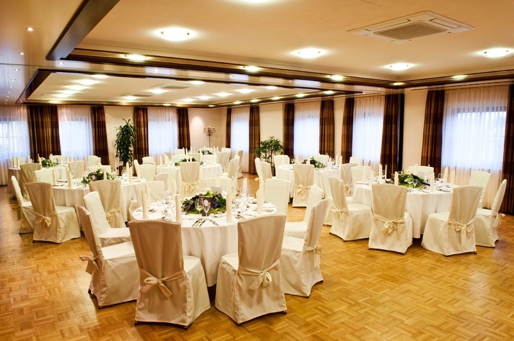 Hotel Schwanen Köngen Eksteriør billede
