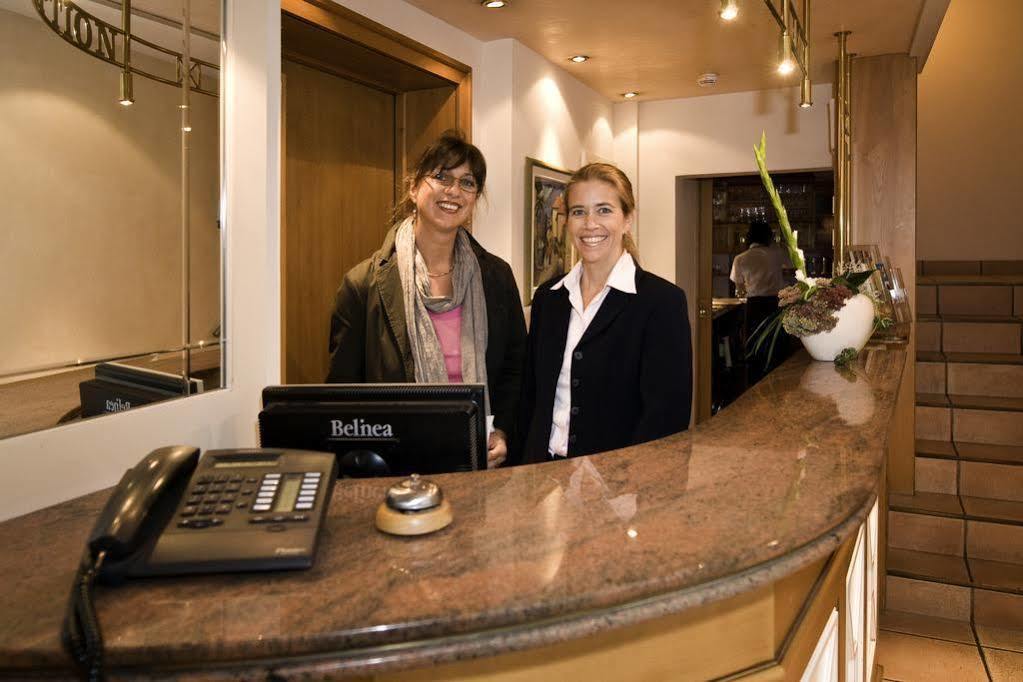 Hotel Schwanen Köngen Eksteriør billede